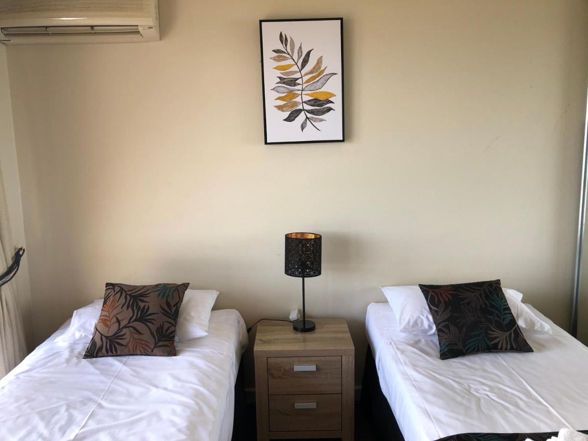 Coral Towers Holiday Suites Cairns Zewnętrze zdjęcie