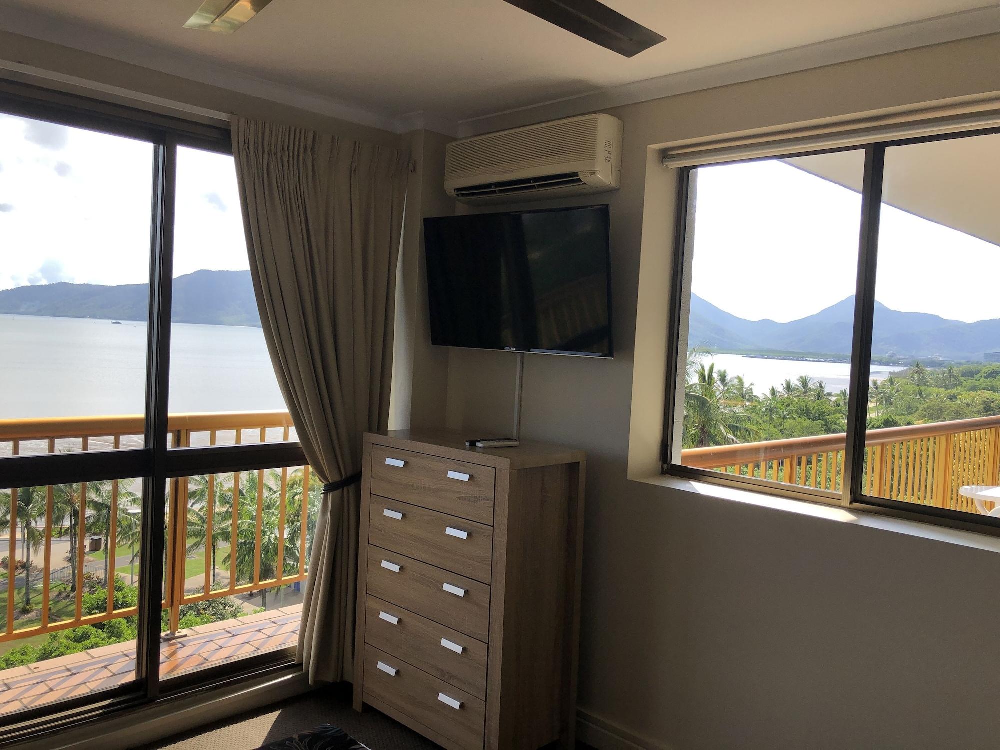 Coral Towers Holiday Suites Cairns Zewnętrze zdjęcie