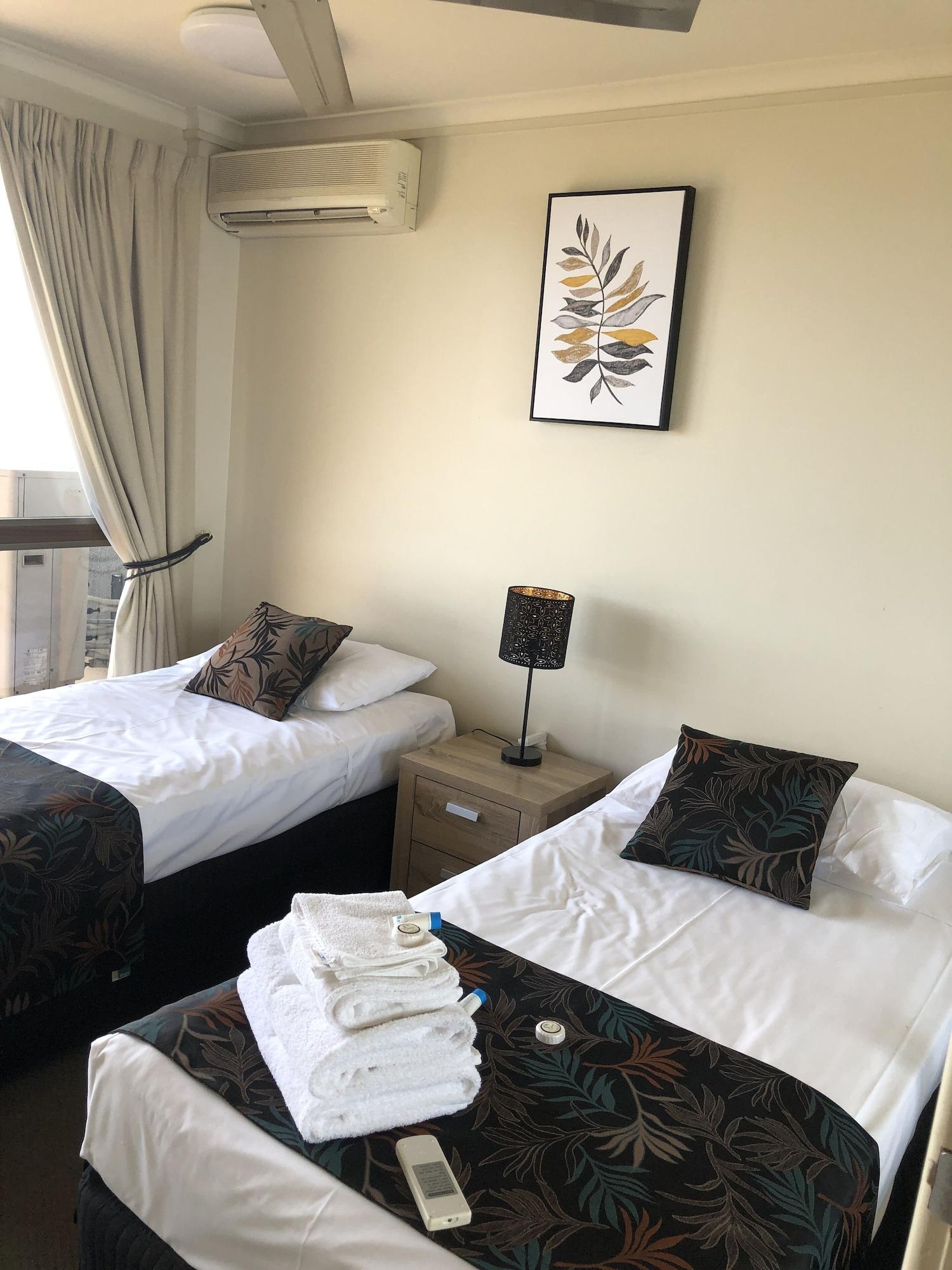 Coral Towers Holiday Suites Cairns Zewnętrze zdjęcie