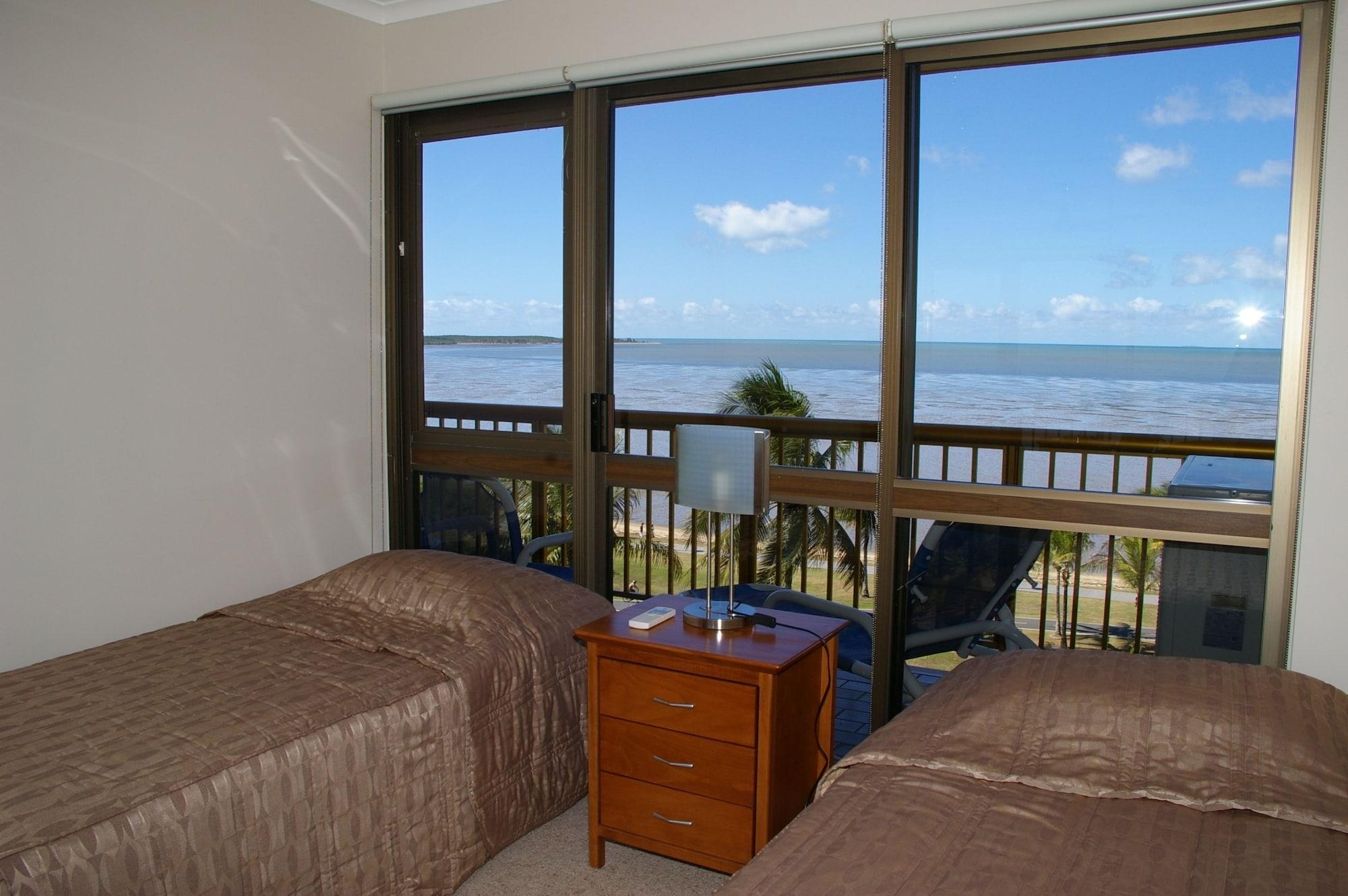 Coral Towers Holiday Suites Cairns Zewnętrze zdjęcie