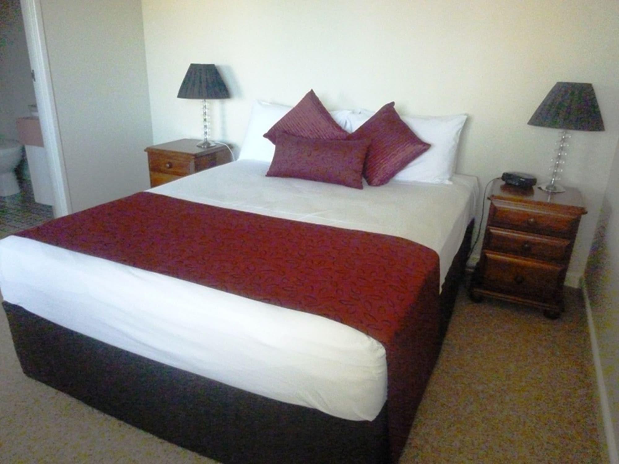 Coral Towers Holiday Suites Cairns Zewnętrze zdjęcie