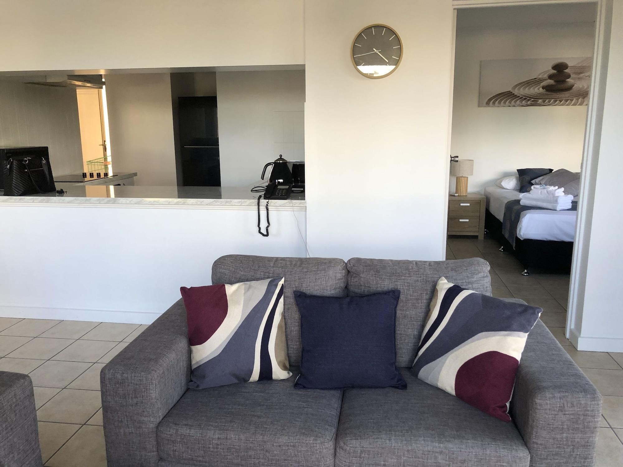 Coral Towers Holiday Suites Cairns Zewnętrze zdjęcie