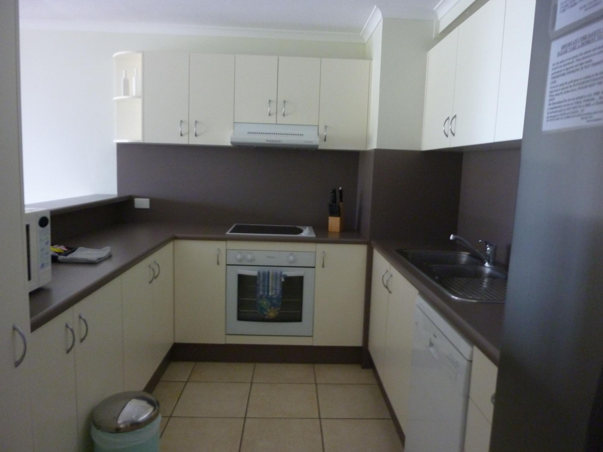 Coral Towers Holiday Suites Cairns Zewnętrze zdjęcie