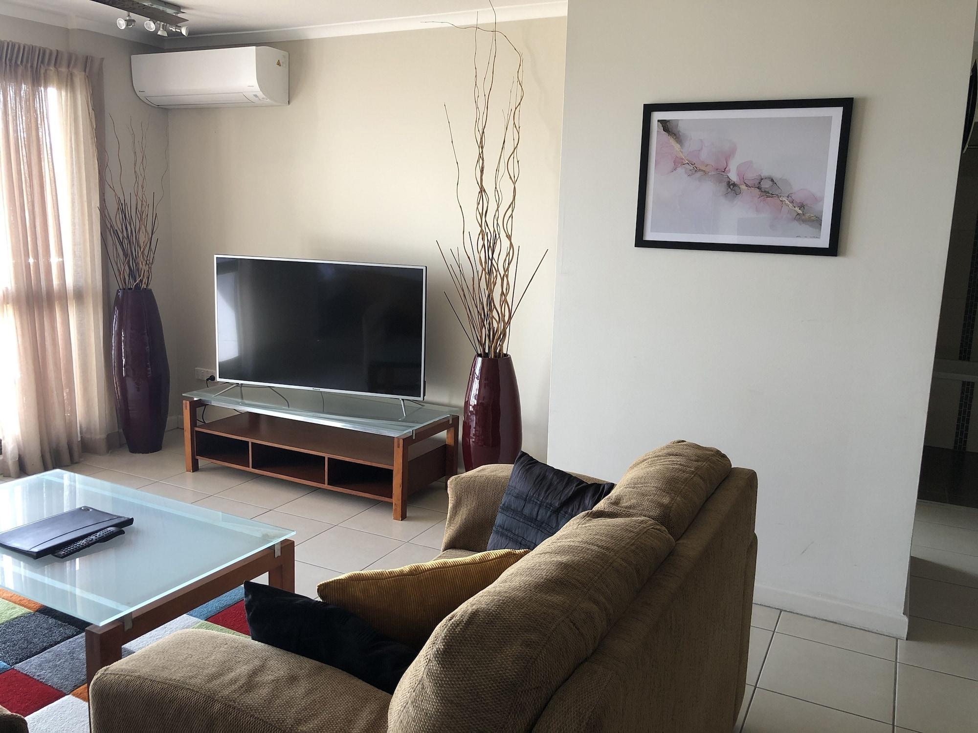 Coral Towers Holiday Suites Cairns Zewnętrze zdjęcie