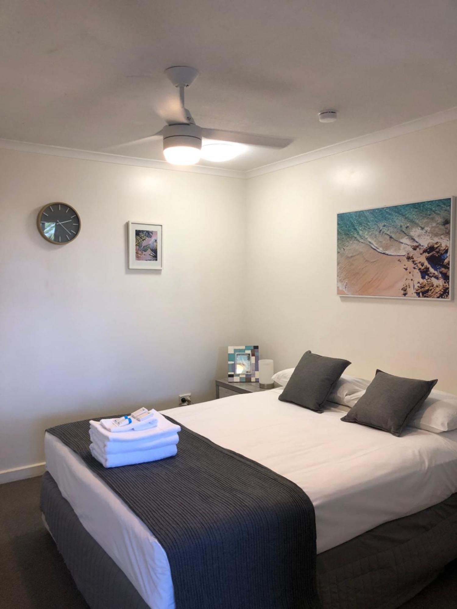 Coral Towers Holiday Suites Cairns Zewnętrze zdjęcie