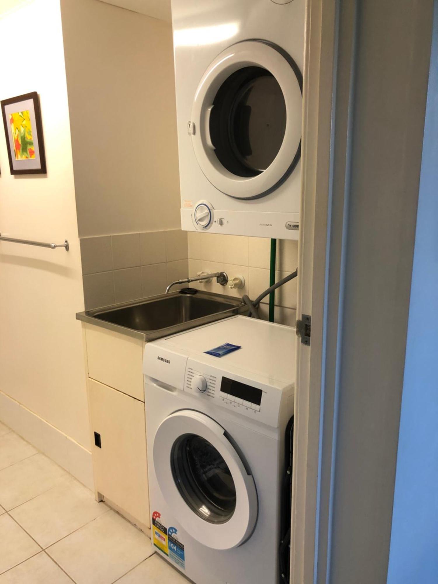 Coral Towers Holiday Suites Cairns Zewnętrze zdjęcie