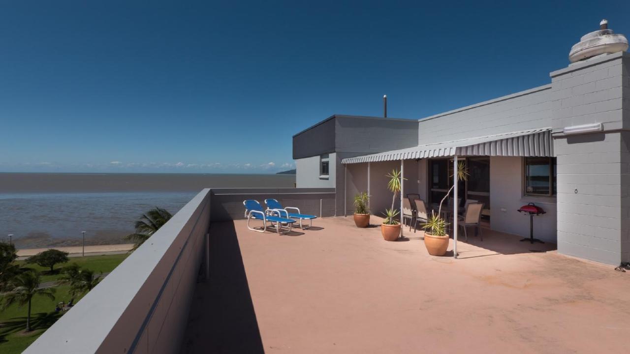 Coral Towers Holiday Suites Cairns Zewnętrze zdjęcie